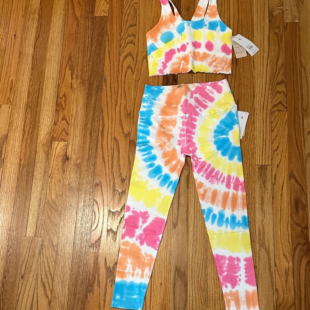 NWT Spiritual Gangster Yellow and Blue Tie-Dye Leggings and tank/ Size M/L